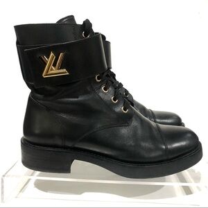 Authentic Louis Vuitton Wonderland Leather Moto Combat Military Boots  7.5